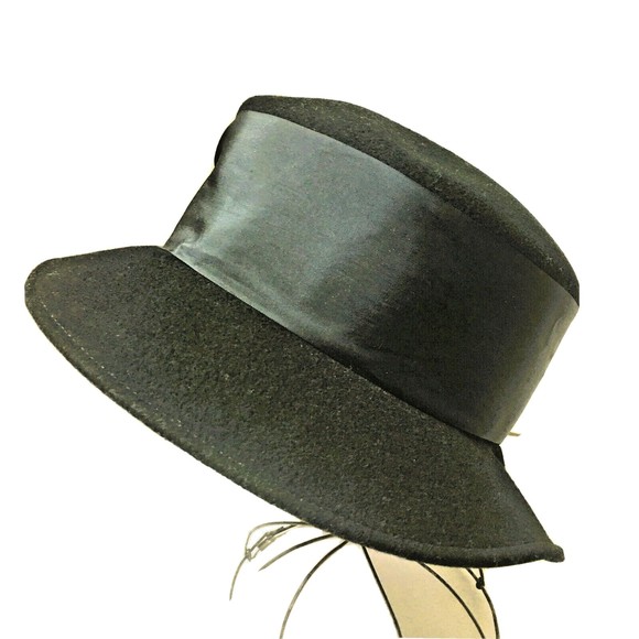 Vintage 1920s Flapper Style Hat 100% wool Black Ribbon Detail Betmar New York - Picture 3 of 9